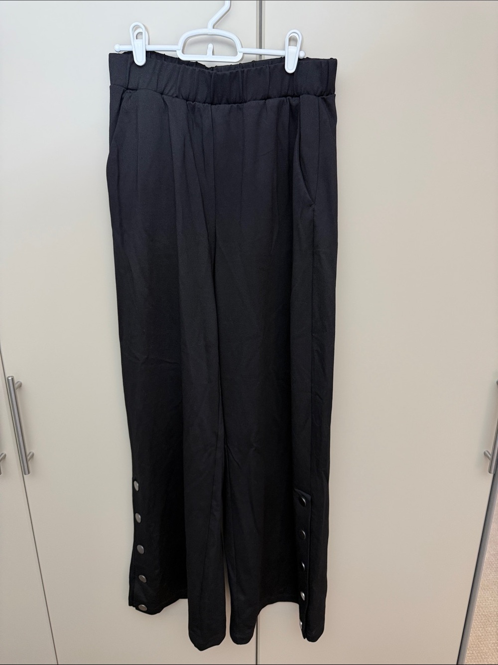Universal Standard Wide-Leg Button-Hem Pants